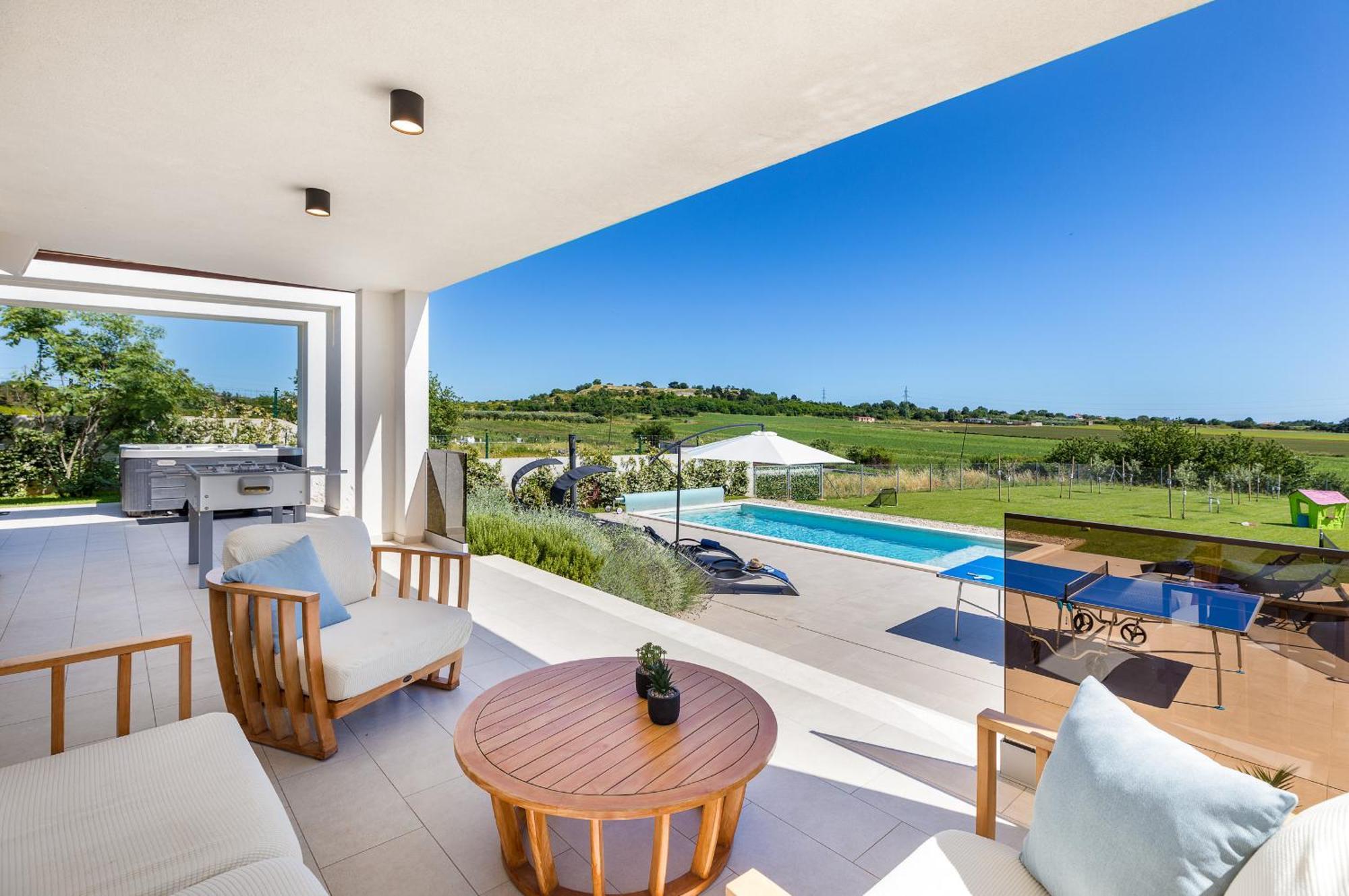 Villa Grofica, New House, Heated Pool, Jacuzzi, Playgroung & Bbq, Near Beaches, - Istria *