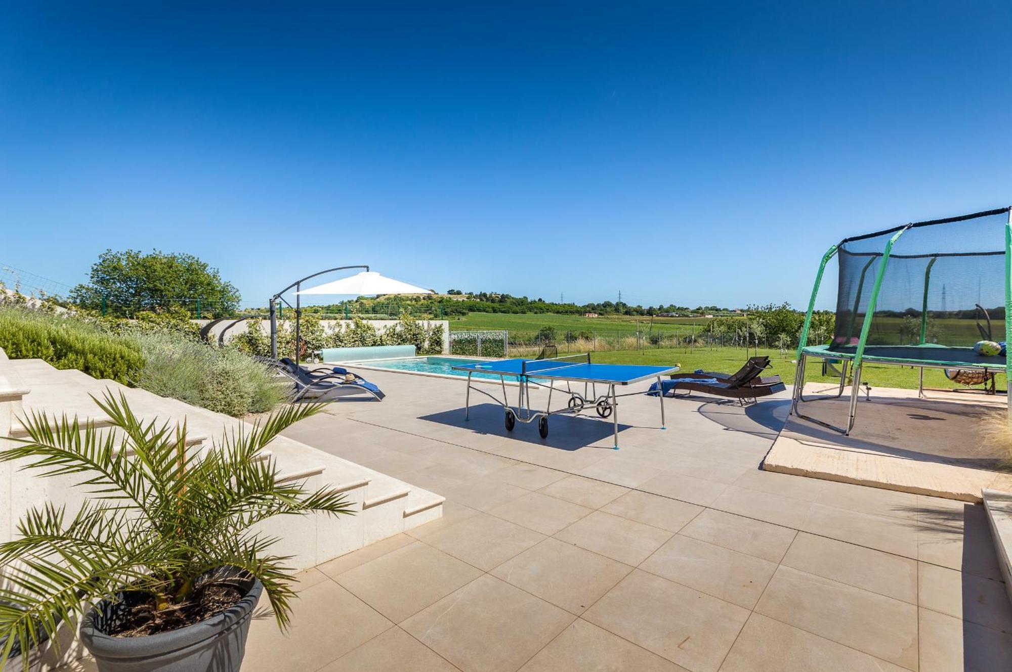 Grofica, New House, Heated Pool, Jacuzzi, Playgroung & Bbq, Near Beaches, - Istria Villa *