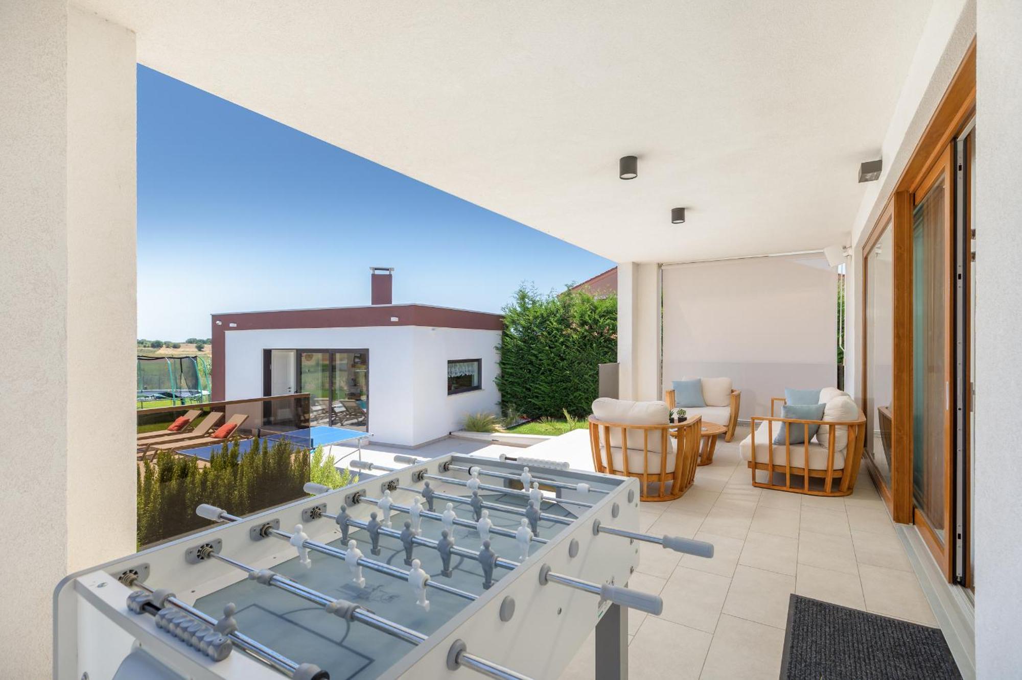 Grofica, New House, Heated Pool, Jacuzzi, Playgroung & Bbq, Near Beaches, - Istria