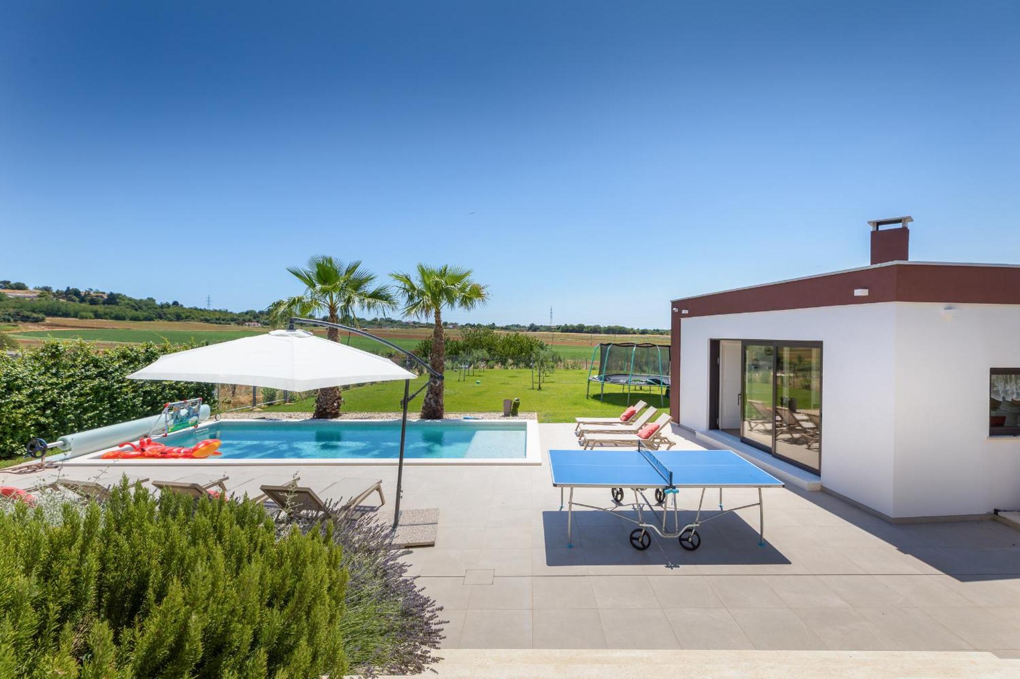 Grofica, New House, Heated Pool, Jacuzzi, Playgroung & Bbq, Near Beaches, - Istria Villa *