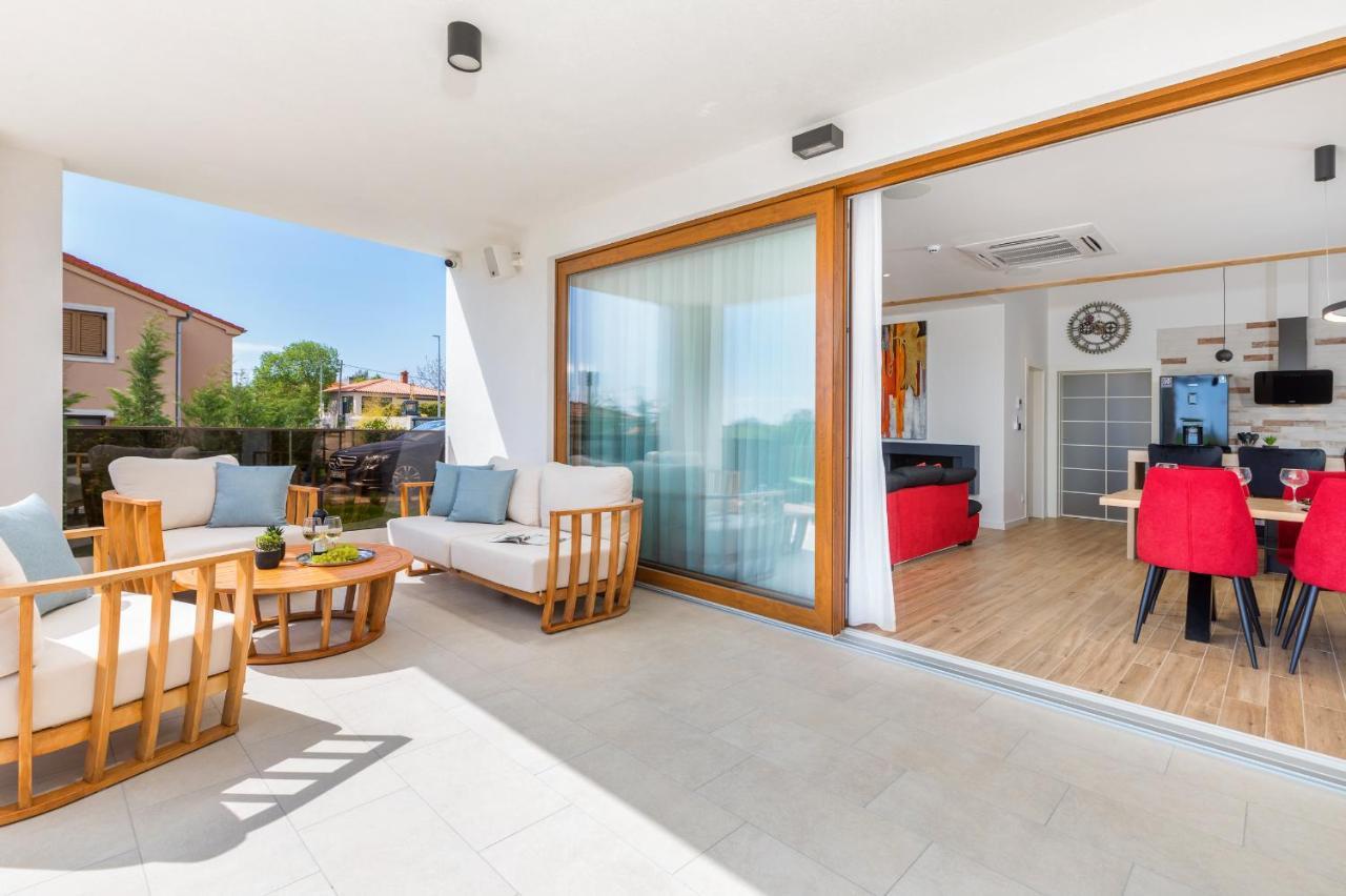 Grofica, New House, Heated Pool, Jacuzzi, Playgroung & Bbq, Near Beaches, - Istria