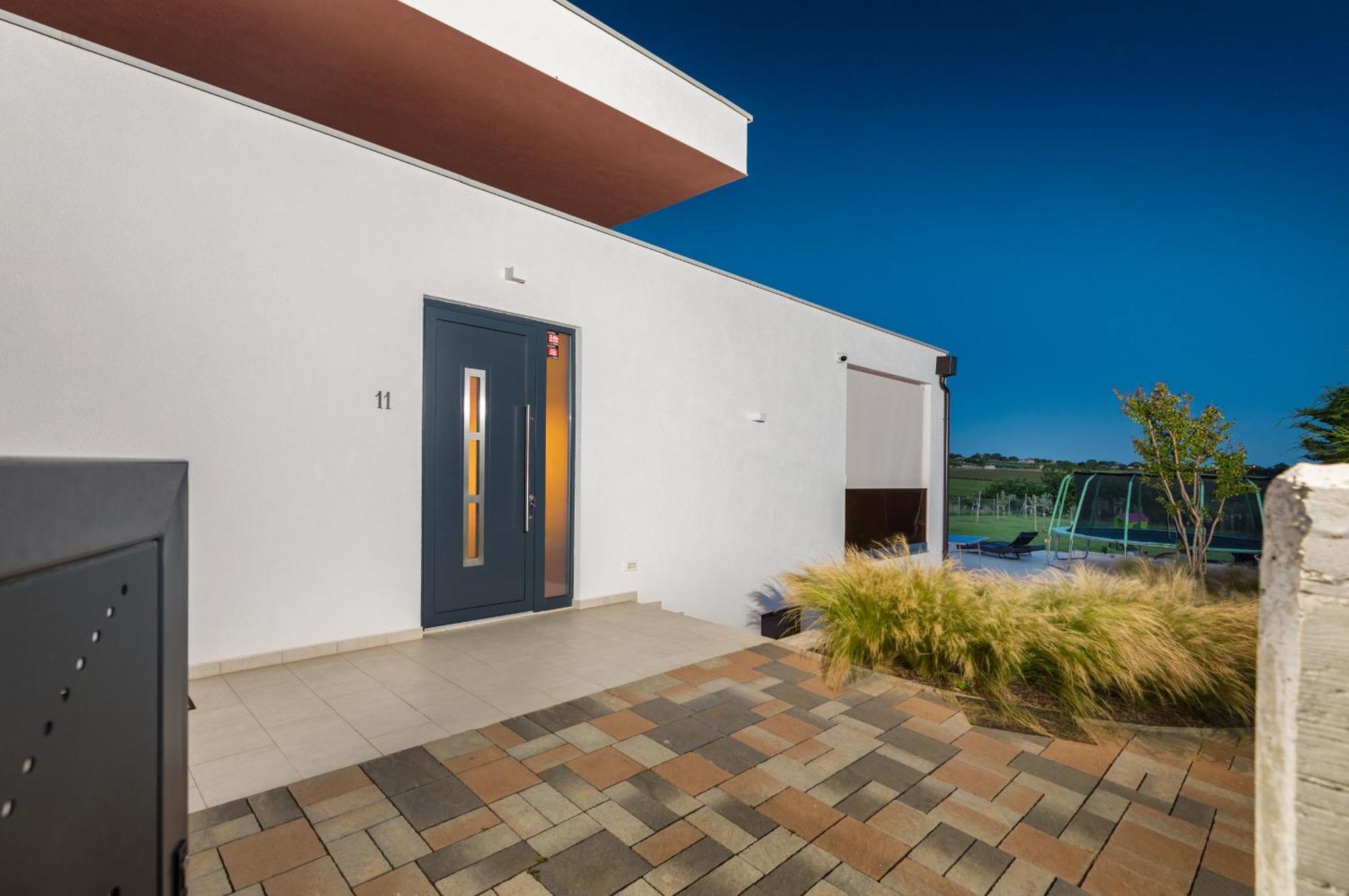 Grofica, New House, Heated Pool, Jacuzzi, Playgroung & Bbq, Near Beaches, - Istria * Pula