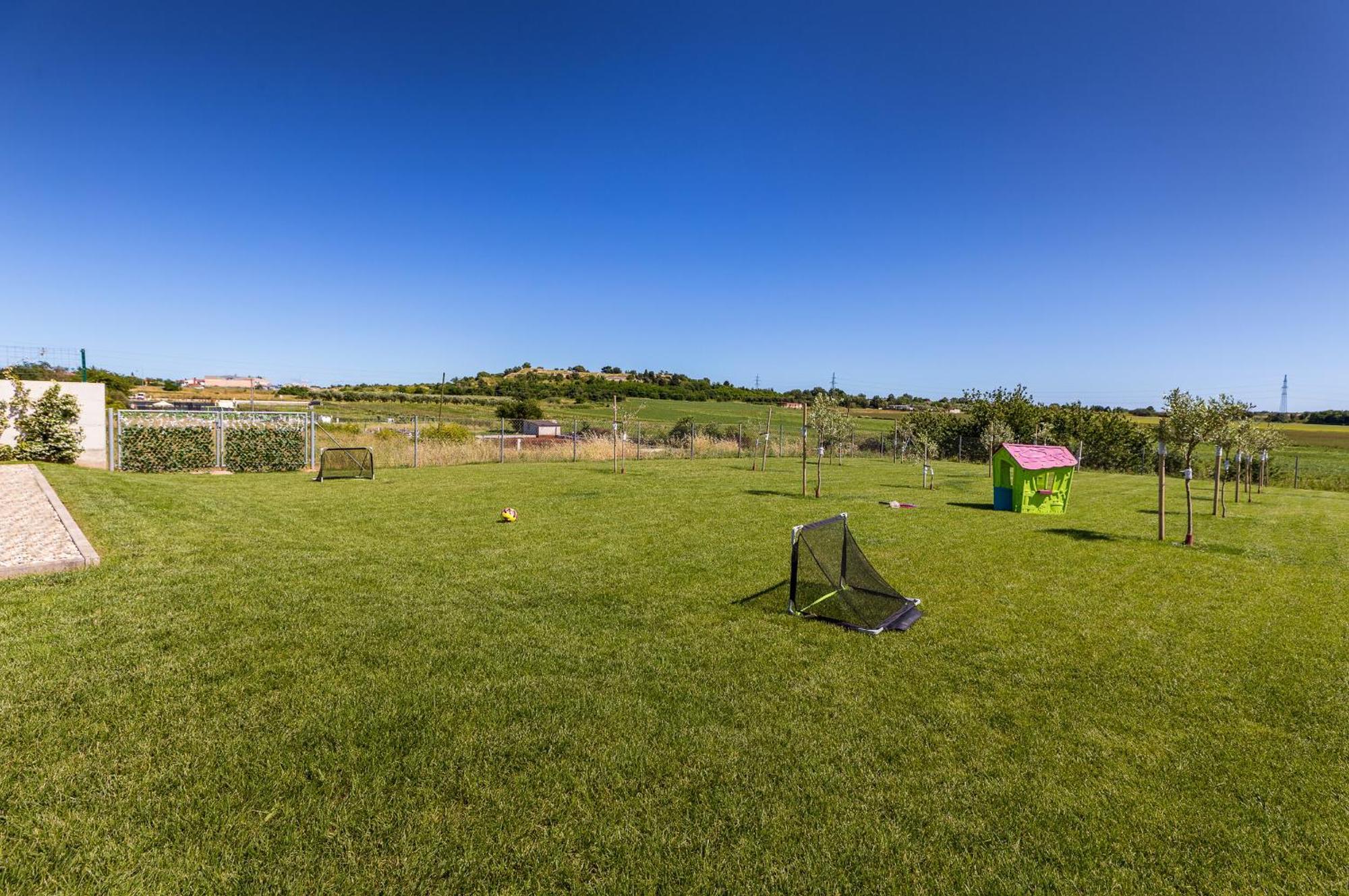Grofica, New House, Heated Pool, Jacuzzi, Playgroung & Bbq, Near Beaches, - Istria * Pula