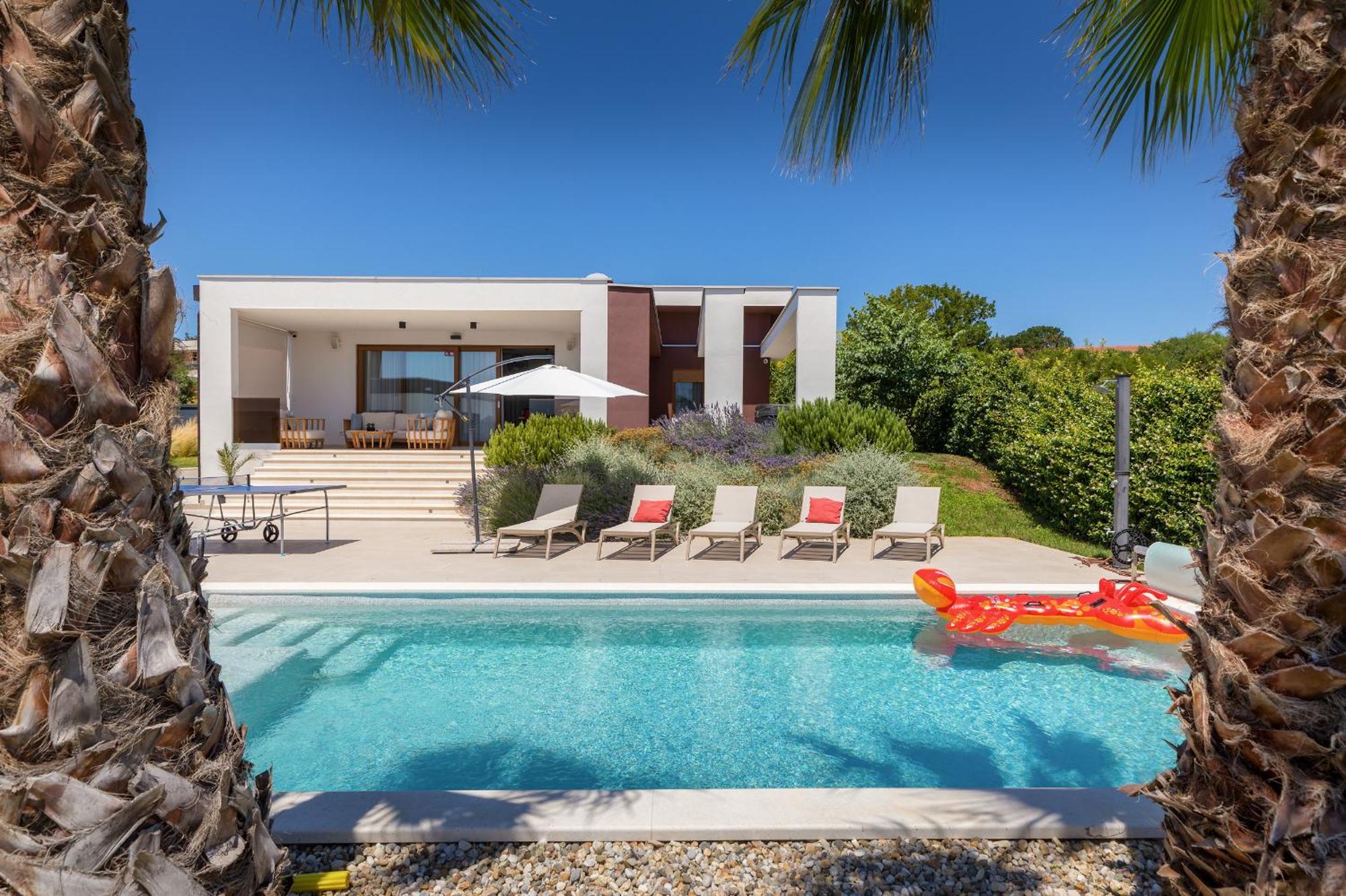 Grofica, New House, Heated Pool, Jacuzzi, Playgroung & Bbq, Near Beaches, - Istria *