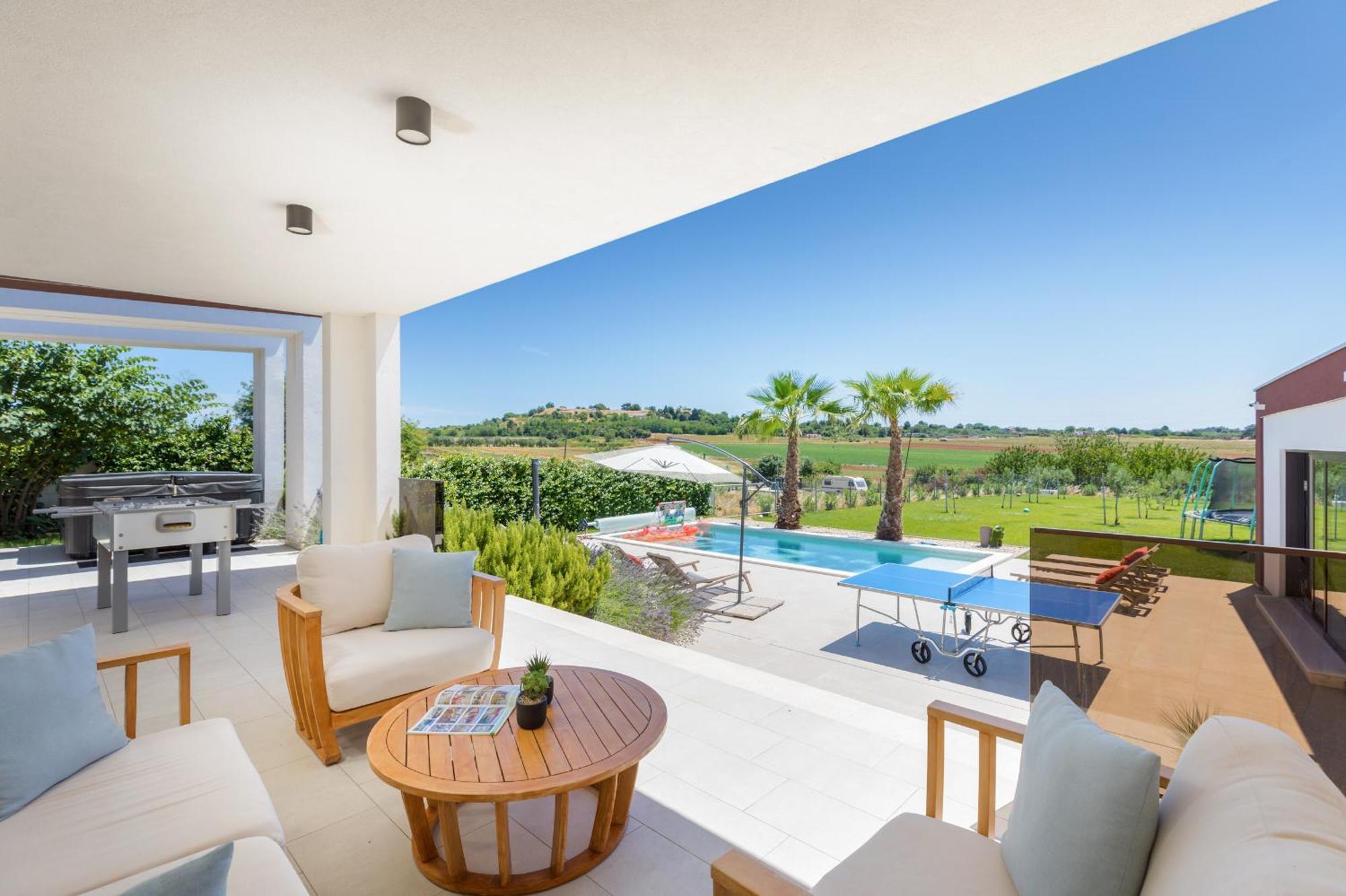 Villa Grofica, New House, Heated Pool, Jacuzzi, Playgroung & Bbq, Near Beaches, - Istria *